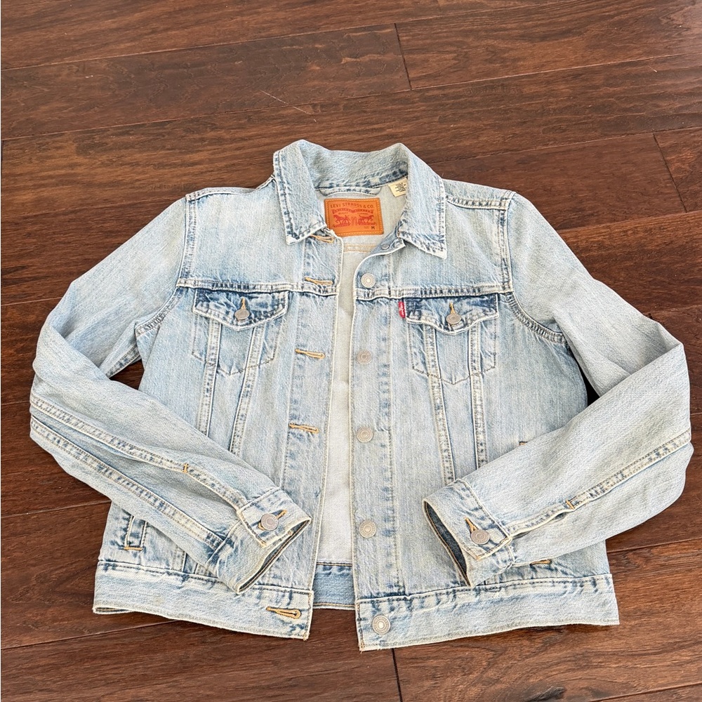 Levi Strauss & Co. Light Wash Original Trucker Jacket Blue Denim Jacket Womens M